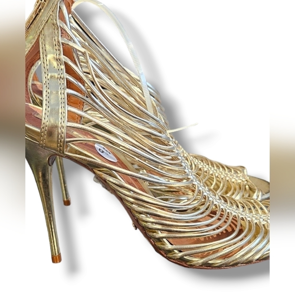 Womens Gold strappy heeled shoes. Size 9.5 - Picture 6 of 8